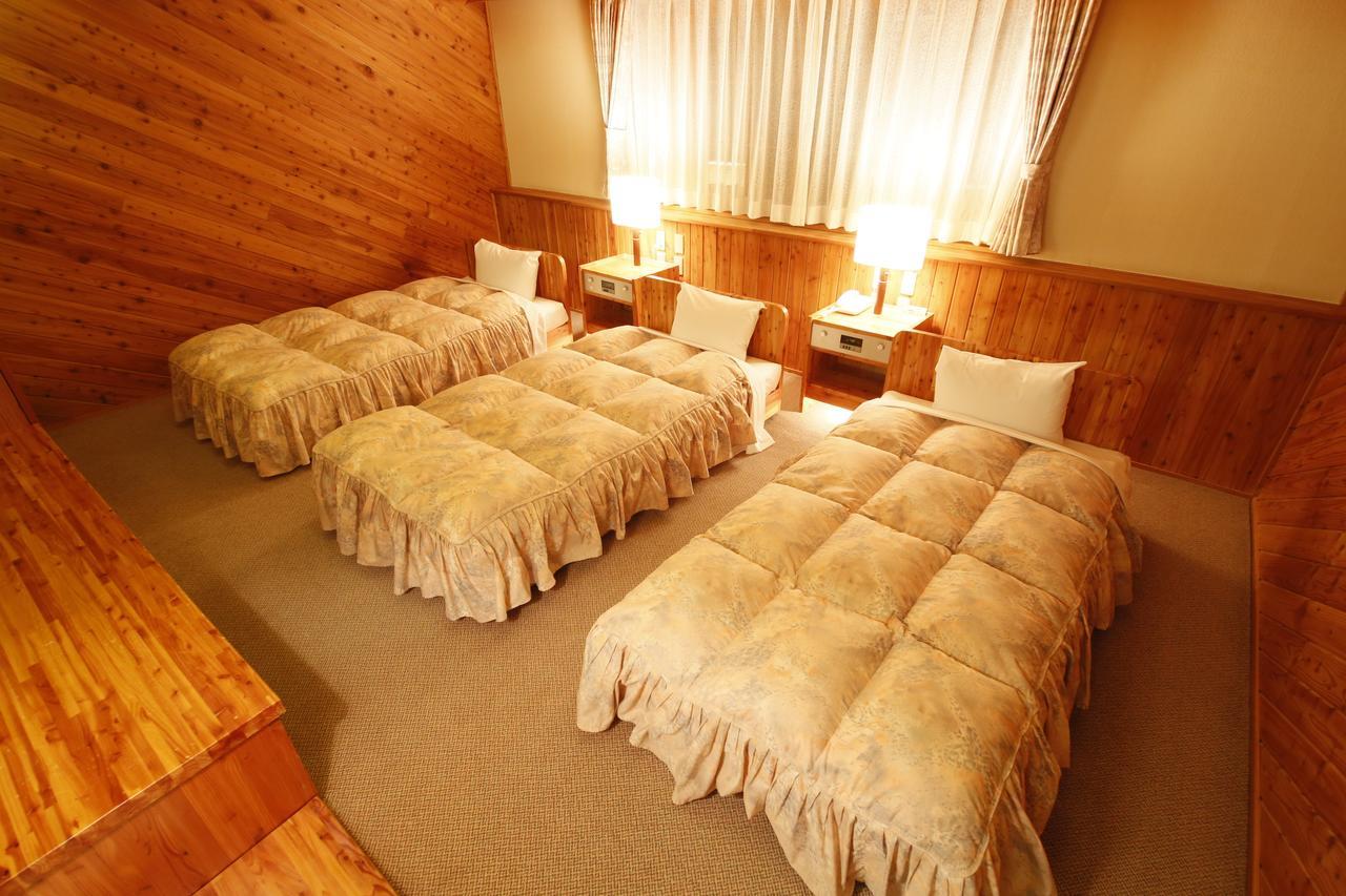 Log Hotel Larch Lake Kanayama Minamifurano Chambre photo