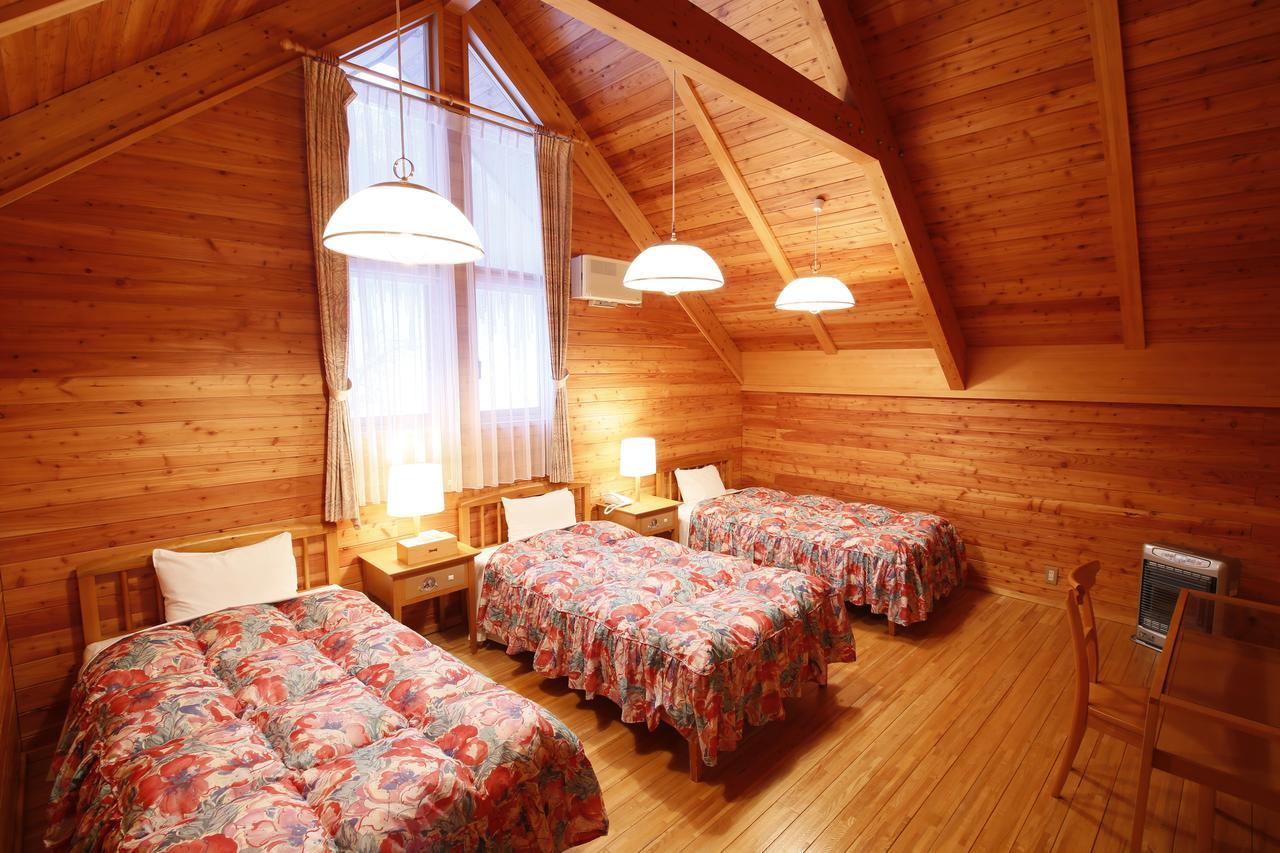 Log Hotel Larch Lake Kanayama Minamifurano Chambre photo