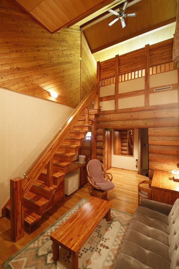 Log Hotel Larch Lake Kanayama Minamifurano Chambre photo